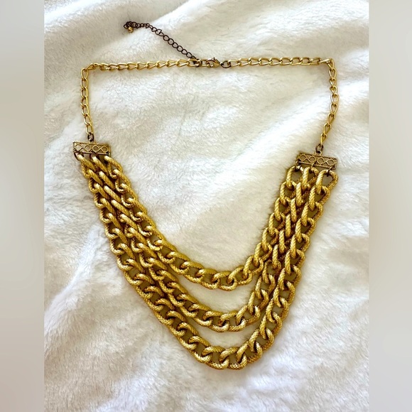 Triple gold link gold statement necklace - Picture 1 of 3
